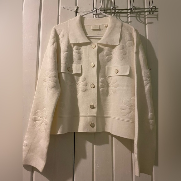CYRUS cream floral button down sweater-large NWOT - Picture 1 of 7